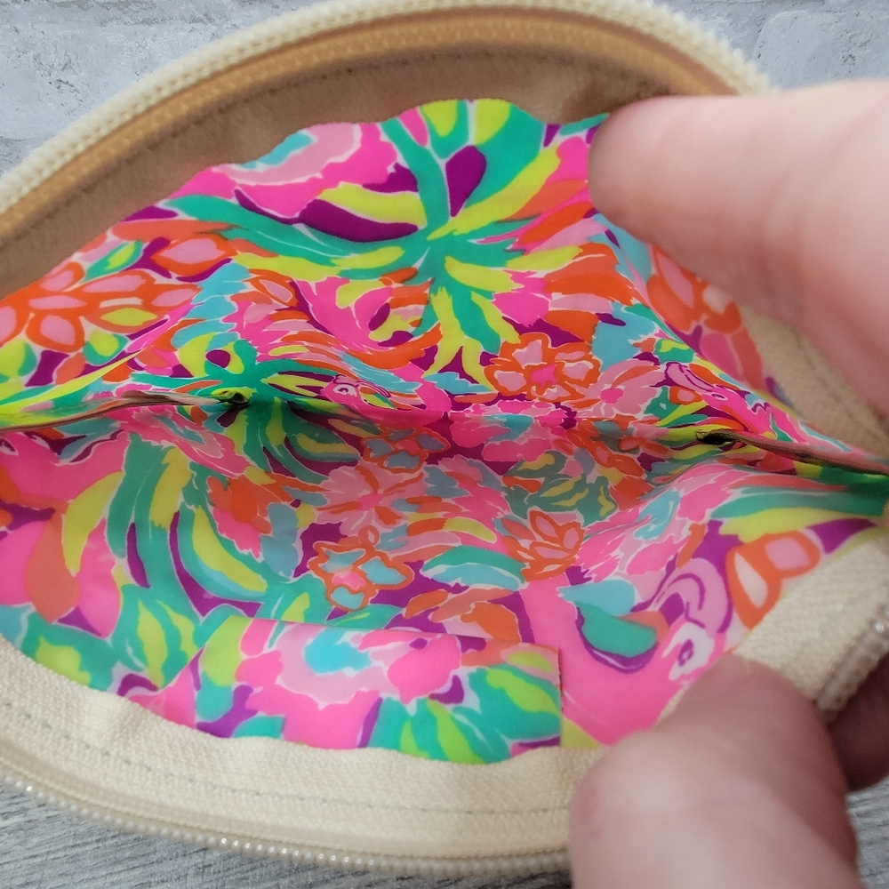 Lilly Pulitzer cosmetic bag - Picture 4 of 4